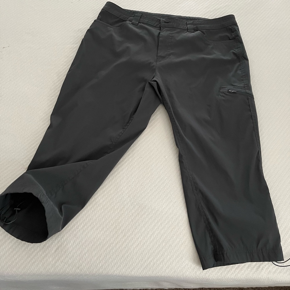 Eddie Bauer Athletic Capris. 16